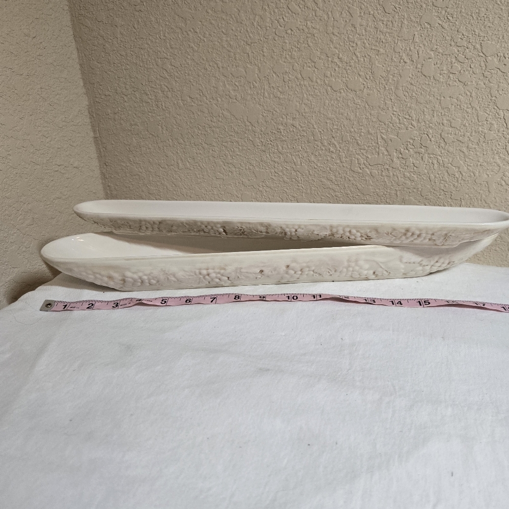 Harry And David Ceramic Olive Or Cracker Boats Charcuterie White With Grapes